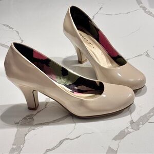 Madden Girl Women’s Nude Patent Round Closed Toe Mid Block Chunky Heels Size 6